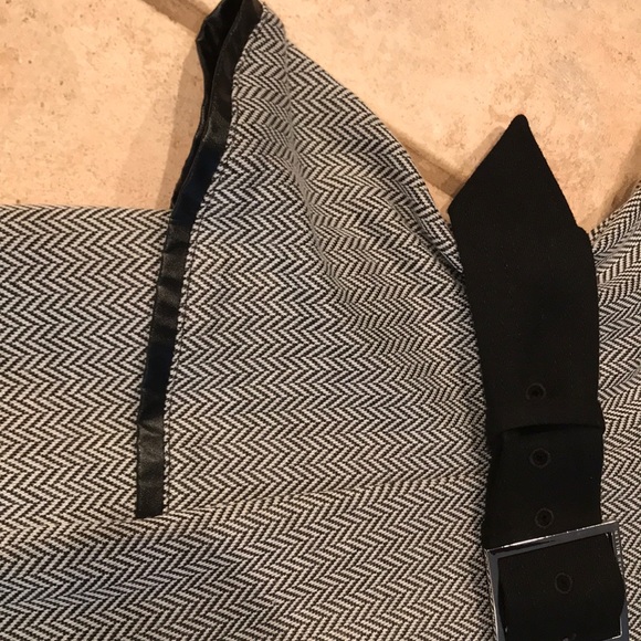 🛑SOLD🛑Peplum dress - Picture 2 of 4